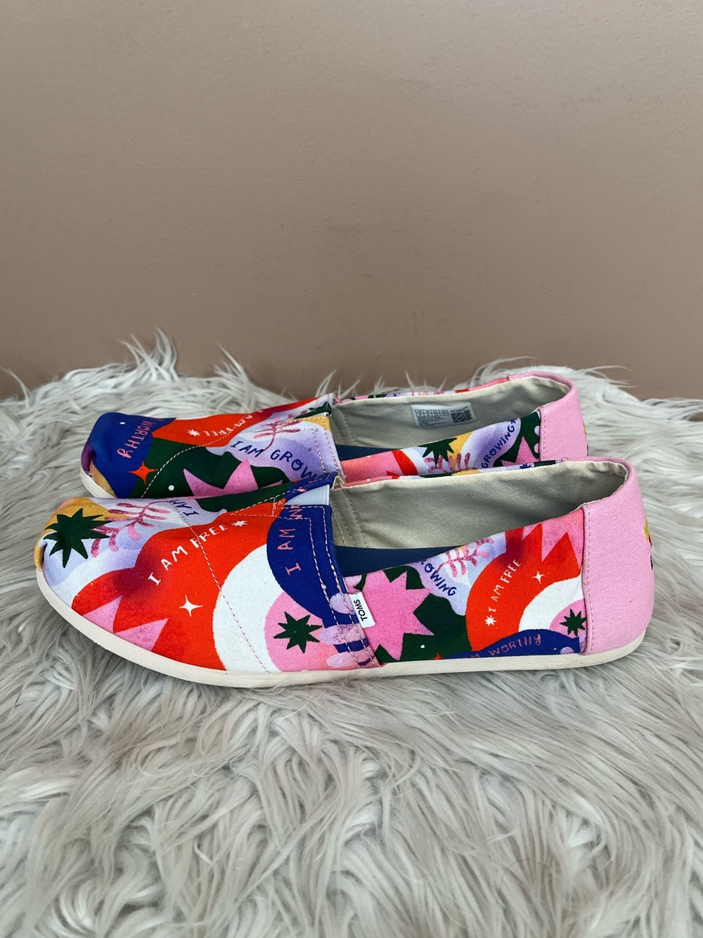 {TOMS x Loveis Wise} Alpargata Slip-On Shoes Inspirational Phrases - Womens 10